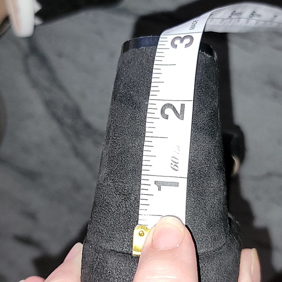 Journee Chandra Pumps block heel black Faux suede white trim size 8.5 - Picture 9 of 13